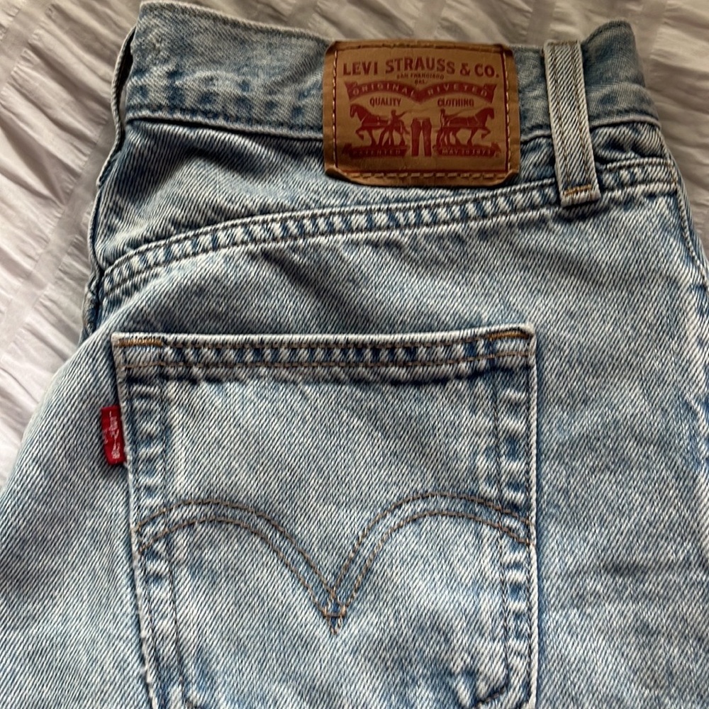LEVI JEANS LOOSE AND HIGH RISE - Picture 2 of 4